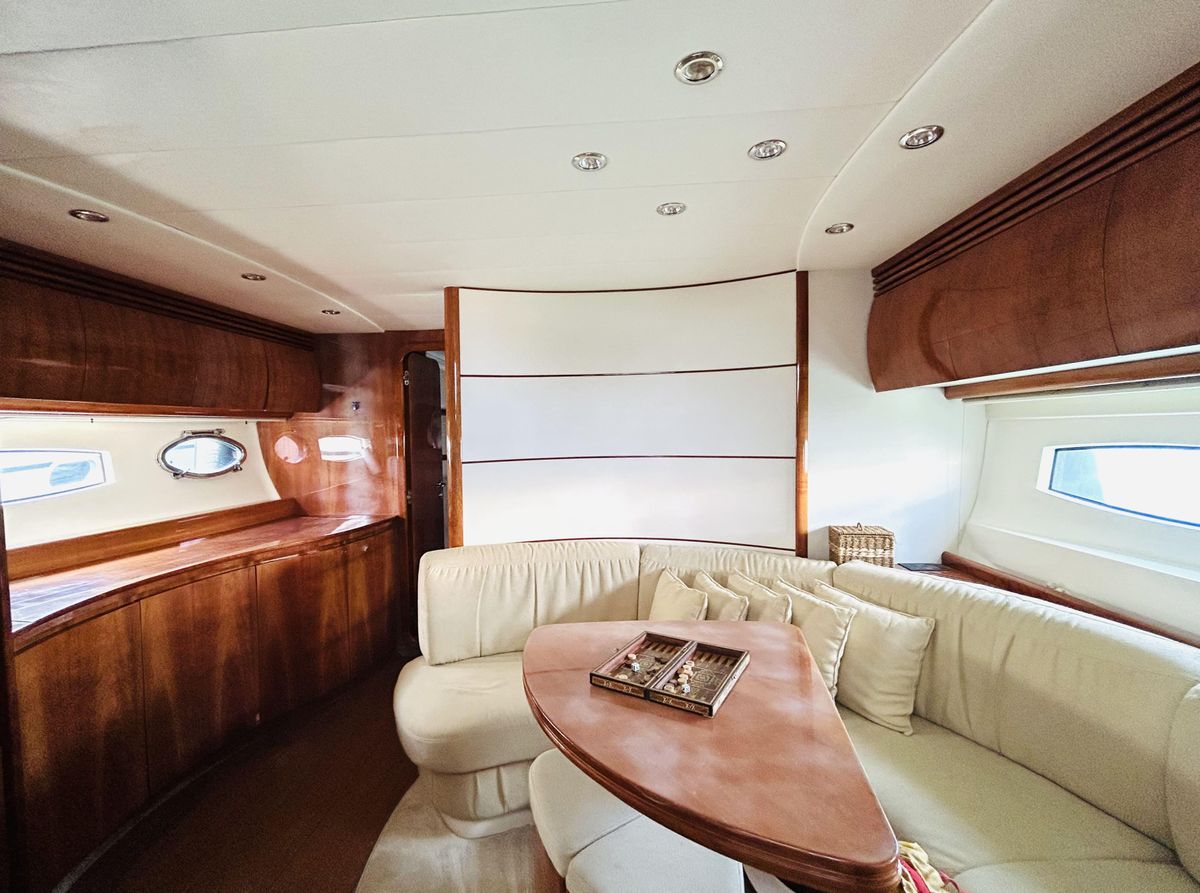 2006 Pershing 46 