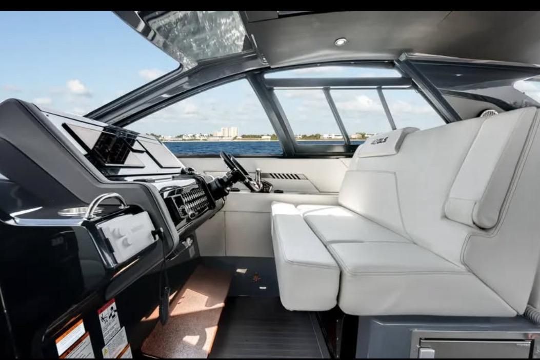 2023 Cruisers 42 