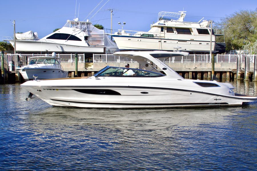 2014 Sea Ray 350 SLX