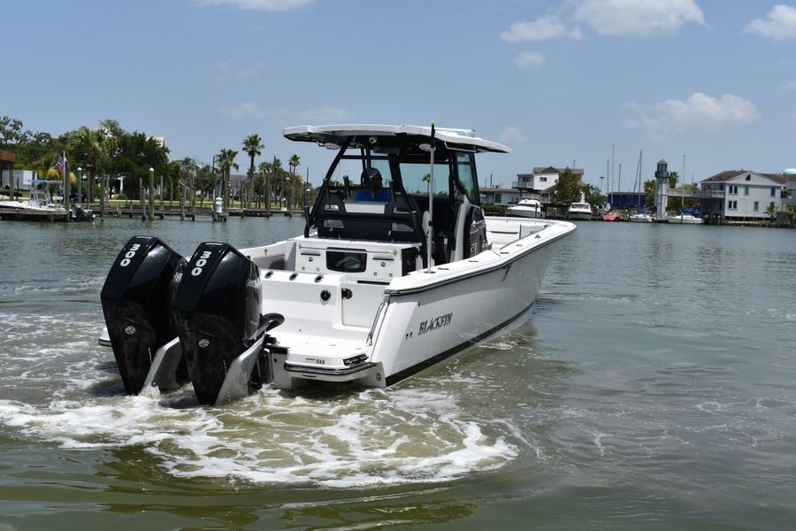 2021 Blackfin 332 Center Console