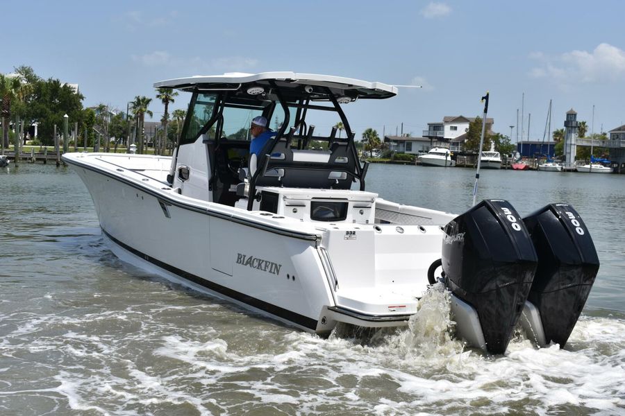 2021 Blackfin 332 Center Console