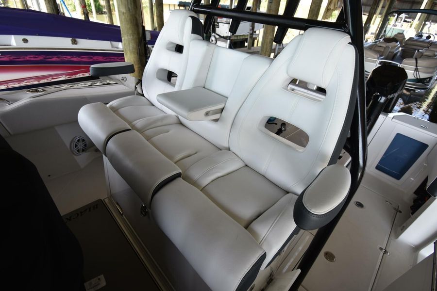 2021 Blackfin 332 Center Console