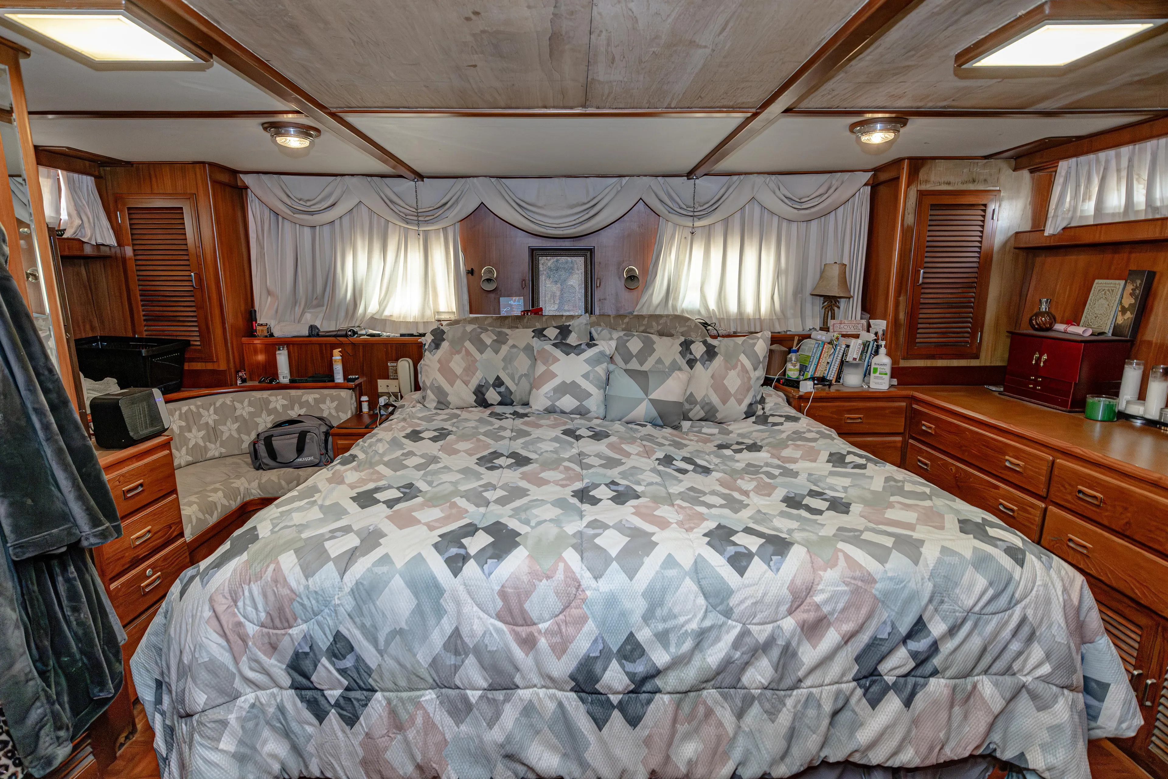 Miss Gigi Yacht Photos Pics 