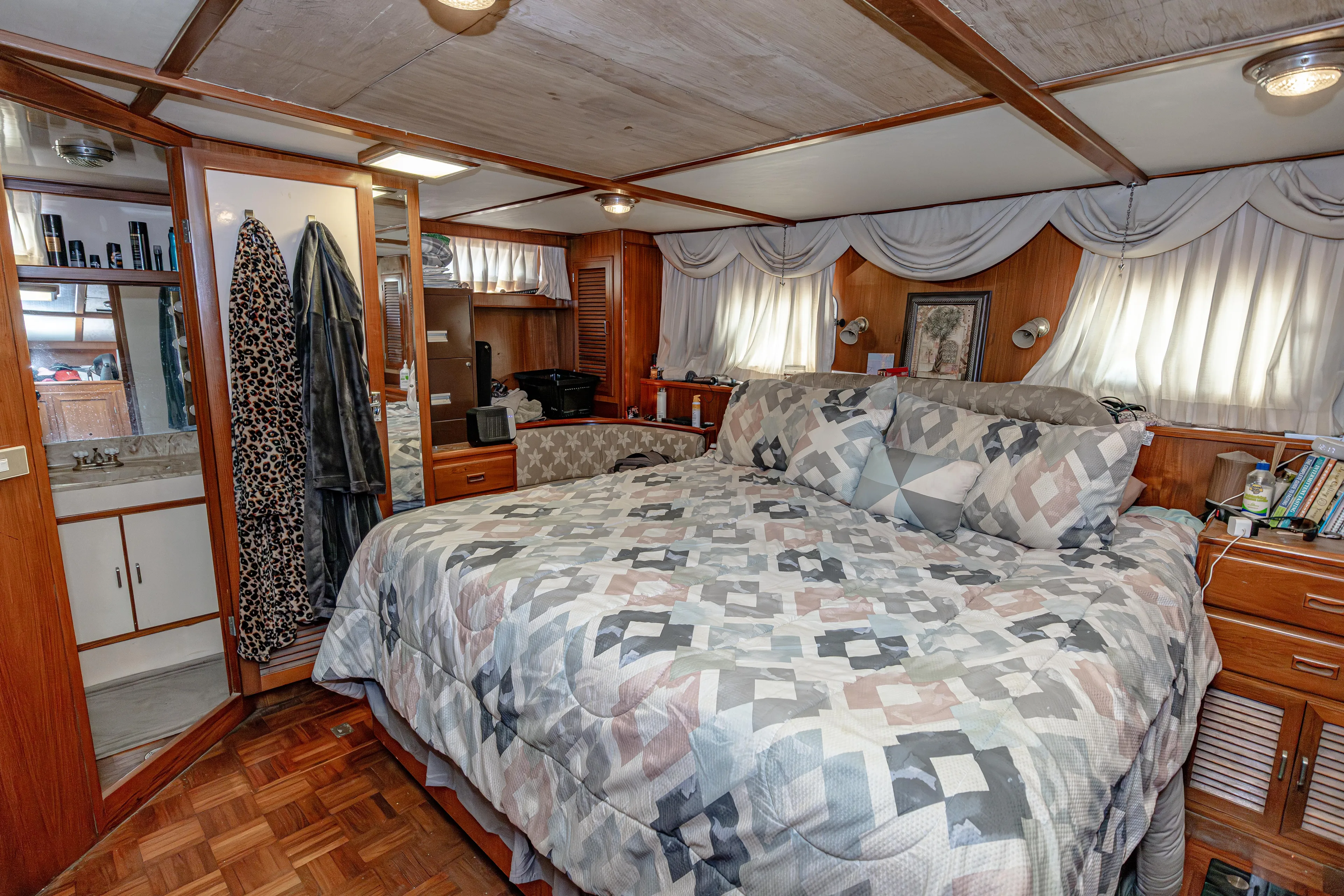 Miss Gigi Yacht Photos Pics 