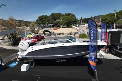 2023 Four Winns HD5 HB