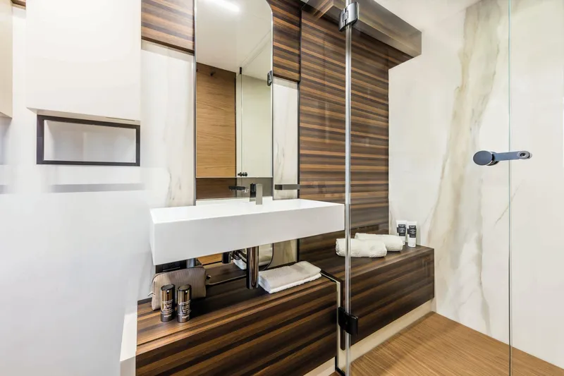  Yacht Photos Pics Manufacturer Provided Image: Manufacturer Provided Image