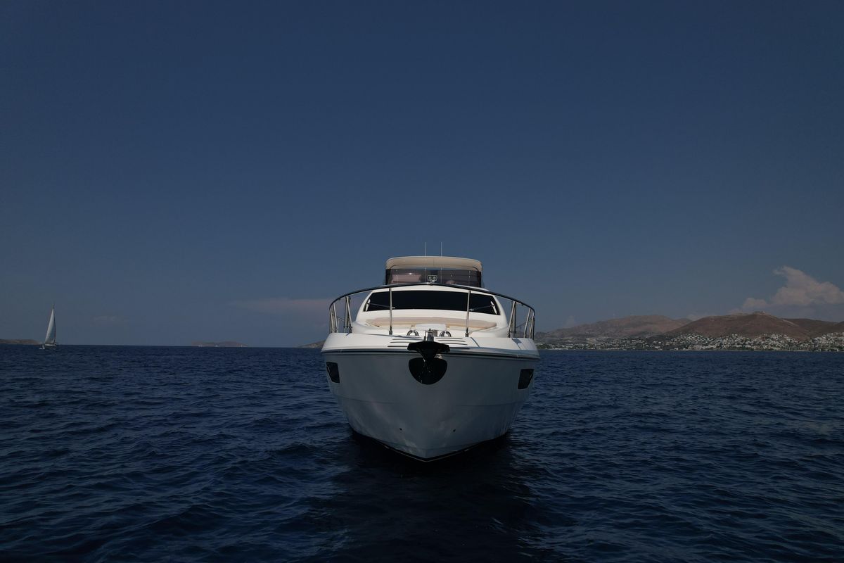 2013 Ferretti Yachts 60 