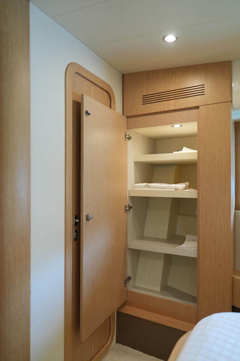 2013 Ferretti Yachts 60 