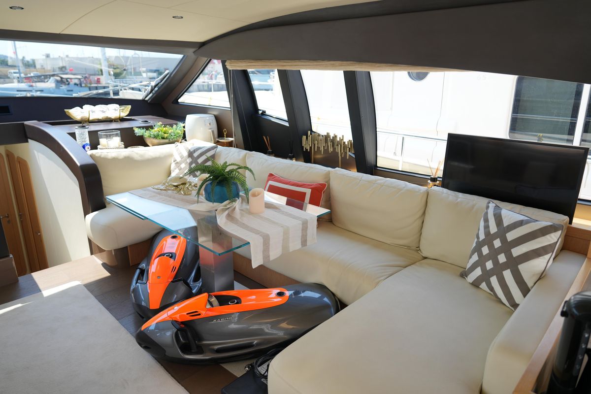 2013 Ferretti Yachts 60 