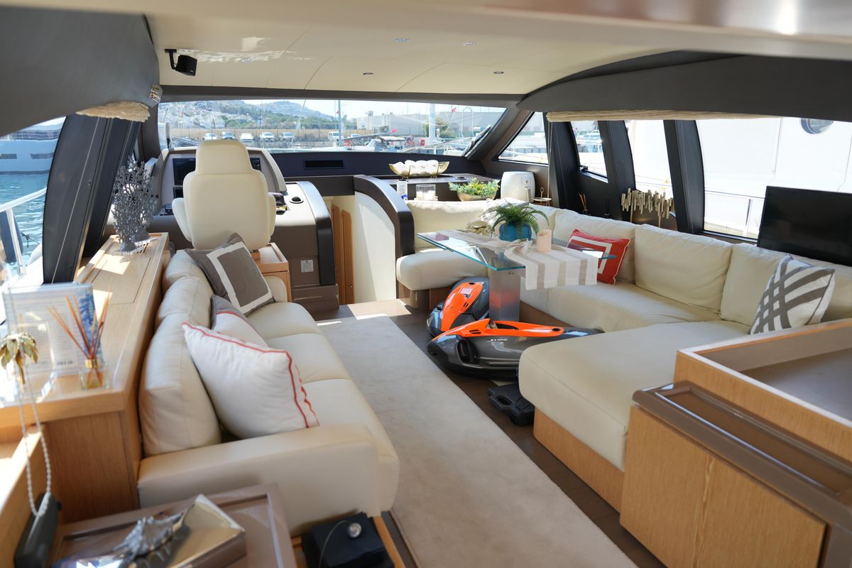2013 Ferretti Yachts 60 
