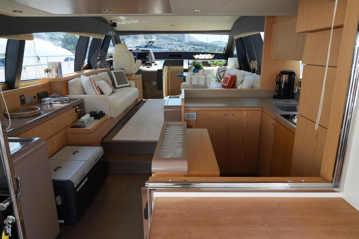 2013 Ferretti Yachts 60 