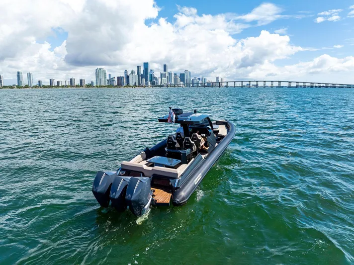  Yacht Photos Pics Stern