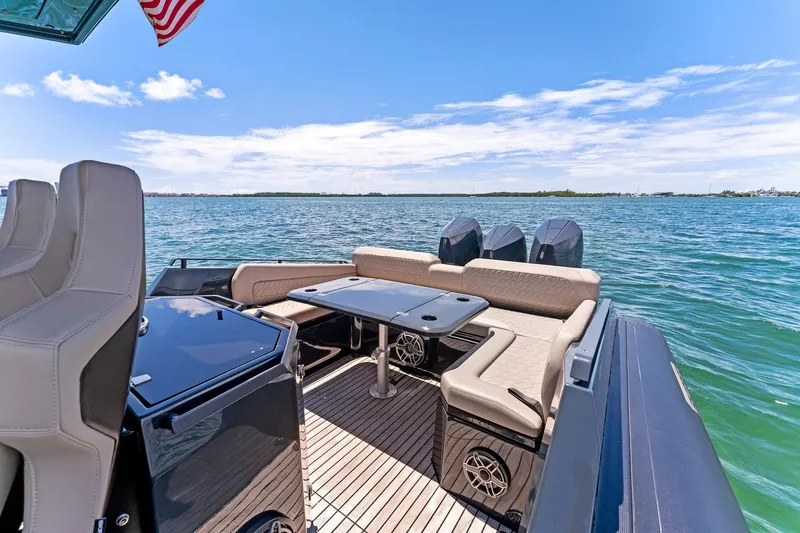  Yacht Photos Pics Stern