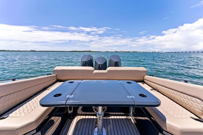  Yacht Photos Pics Stern