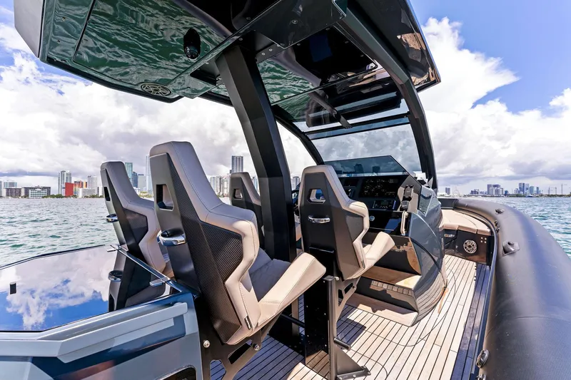  Yacht Photos Pics Stern