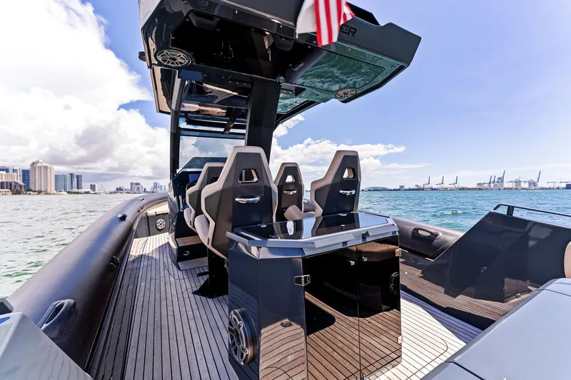  Yacht Photos Pics Stern