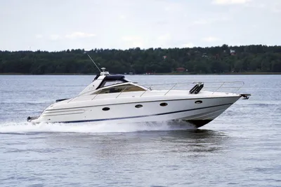2004 Princess V42