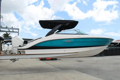 Sea Ray SLX 260 Outboard