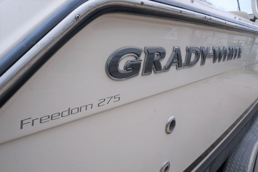 2015 Grady-White Freedom 275