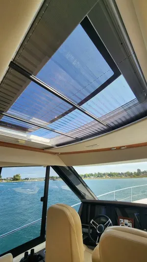 Magine Yacht Photos Pics 2015 Riviera 565 Suv - Image 23