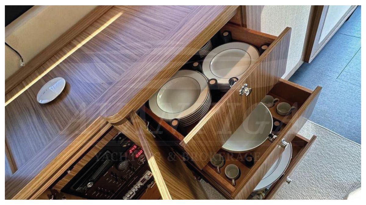 2014 Azimut 42 