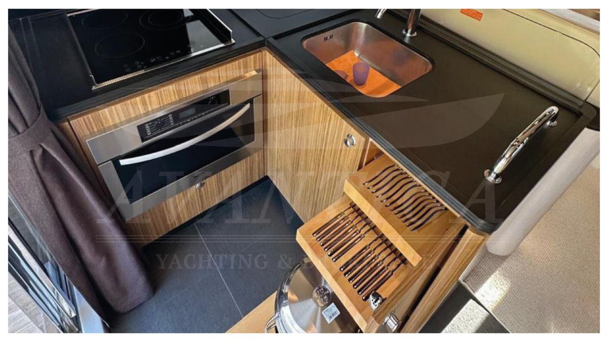 2014 Azimut 42 