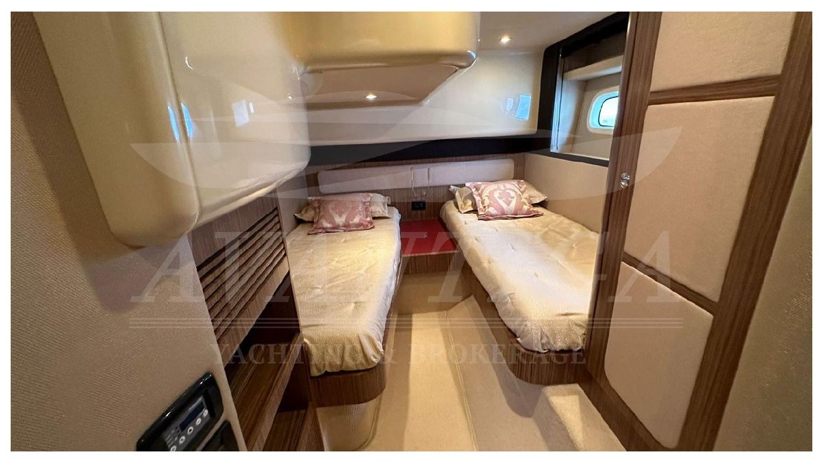 2014 Azimut 42 