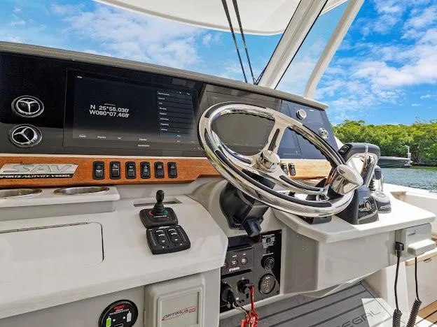  Yacht Photos Pics 2021 Regal 38 Sav - Image 11