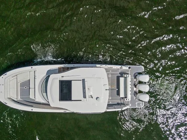  Yacht Photos Pics 2021 Regal 38 Sav - Image 31