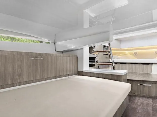  Yacht Photos Pics 2021 Regal 38 Sav - Image 23