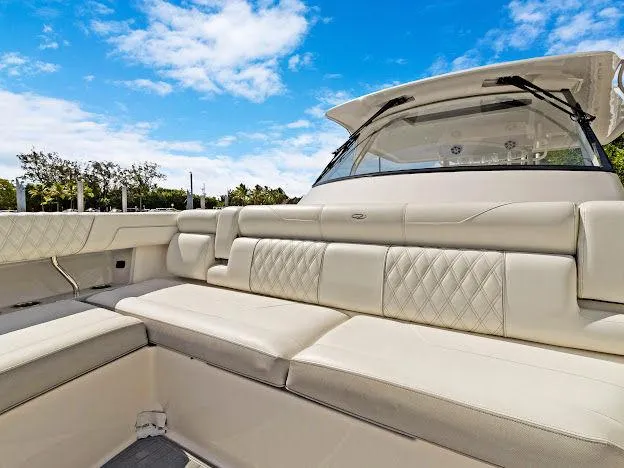  Yacht Photos Pics 2021 Regal 38 Sav - Image 14