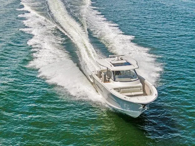  Yacht Photos Pics 2021 Regal 38 Sav - Image 29