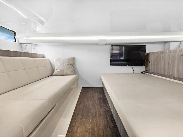  Yacht Photos Pics 2021 Regal 38 Sav - Image 22