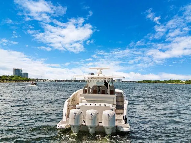  Yacht Photos Pics 2021 Regal 38 Sav - Image 28