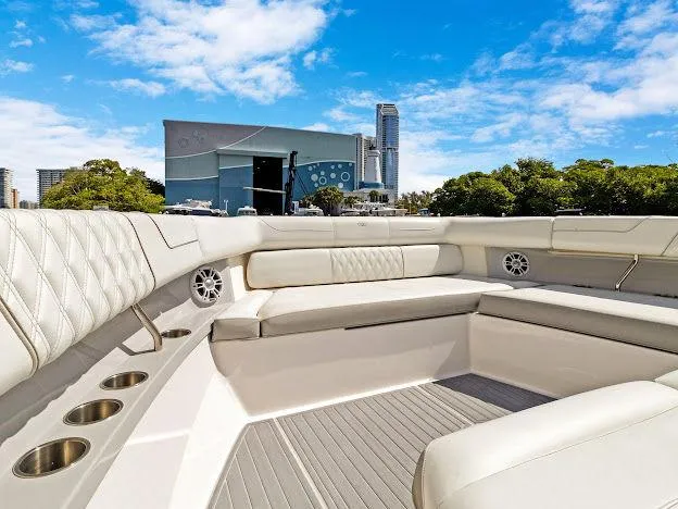  Yacht Photos Pics 2021 Regal 38 Sav - Image 15