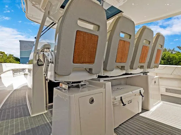  Yacht Photos Pics 2021 Regal 38 Sav - Image 17