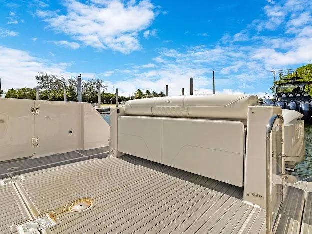  Yacht Photos Pics 2021 Regal 38 Sav - Image 8