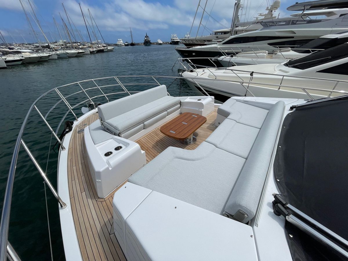 2023 Azimut 61 