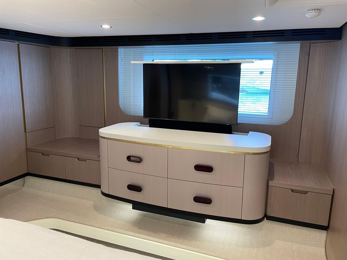 2023 Azimut 61 