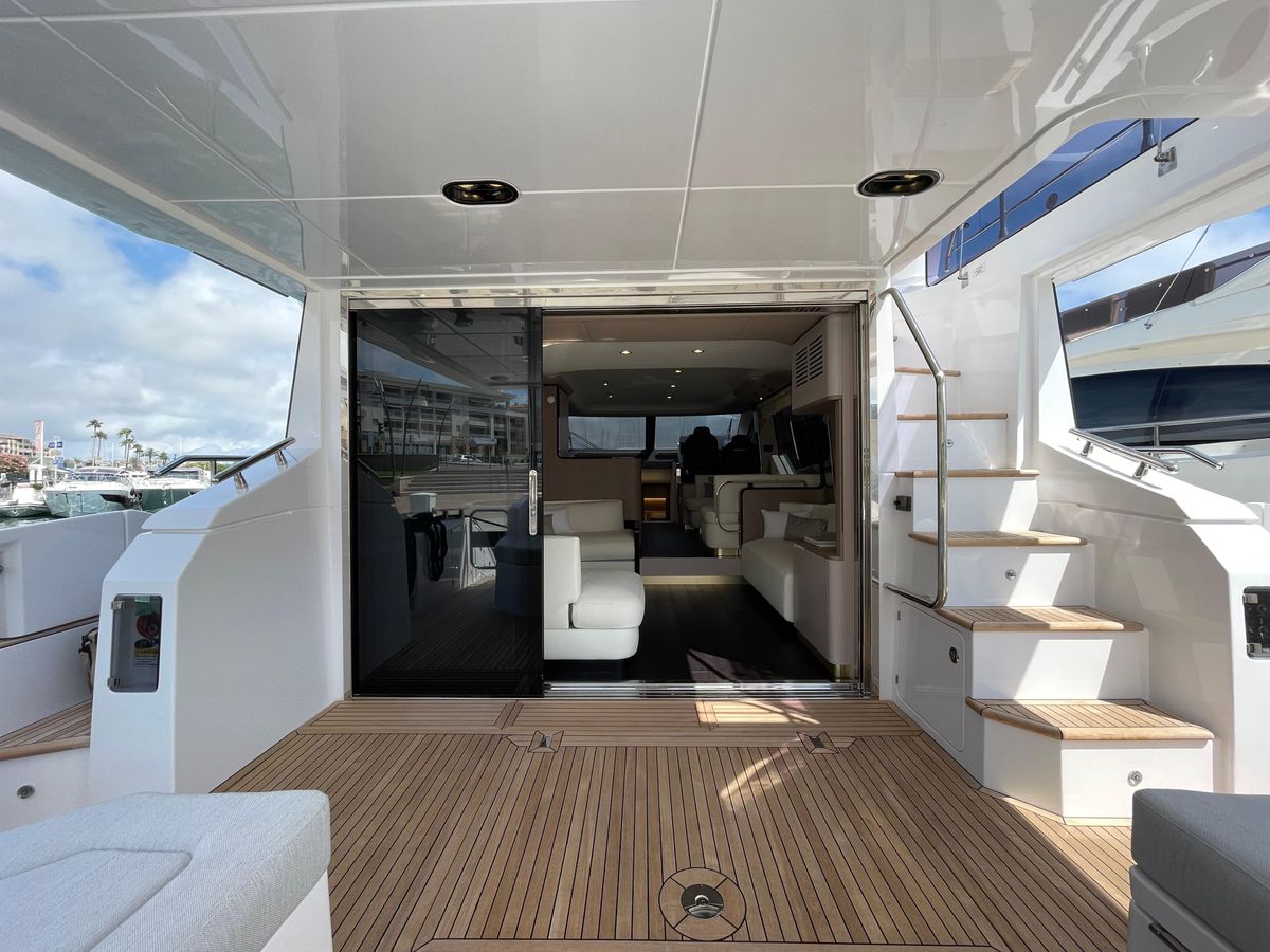 2023 Azimut 61 