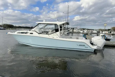 Boston Whaler 325 Conquest