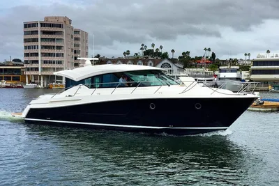 Tiara Yachts 50 Coupe