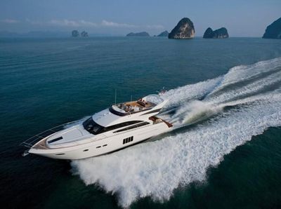 Yacht