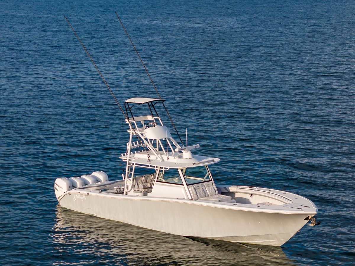 2022 Yellowfin 42 