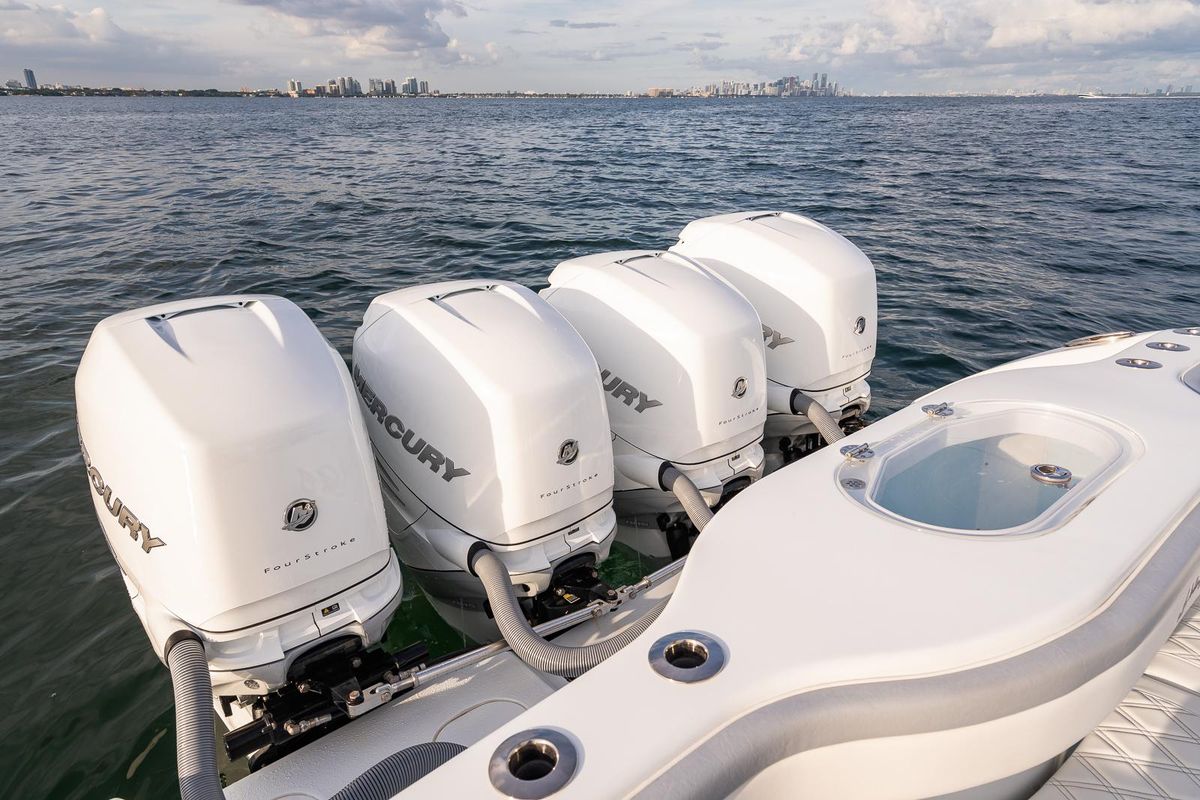 2022 Yellowfin 42 