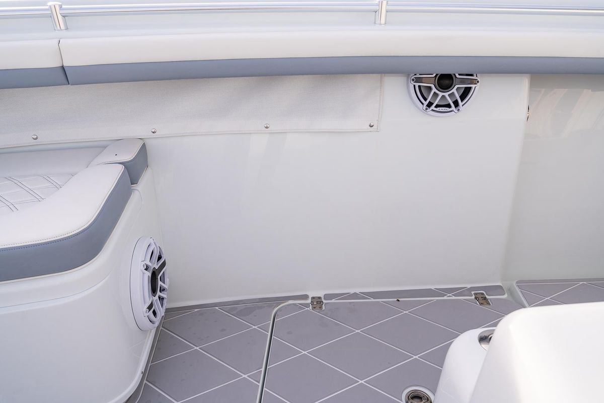 2022 Yellowfin 42 