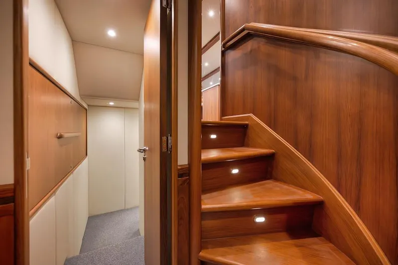 Bree Yacht Photos Pics 