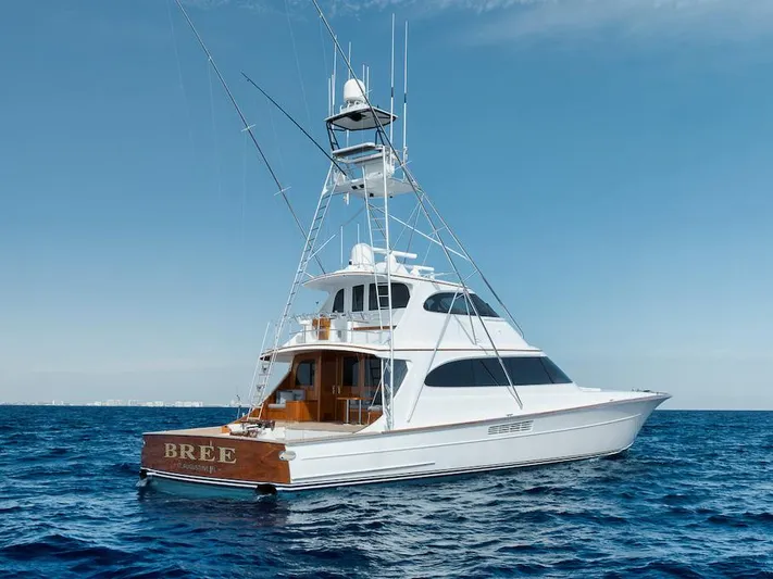 Bree Yacht Photos Pics Luxury 2016 Merritt 86' Enclosed Flybridge yacht on open sea.