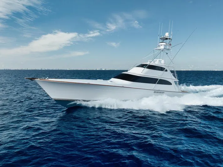 Bree Yacht Photos Pics 2016 Merritt 86' Enclosed Flybridge yacht cruising on open ocean.