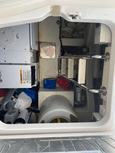  Yacht Photos Pics 2016 RIVIERA 43 FLY - Image 33